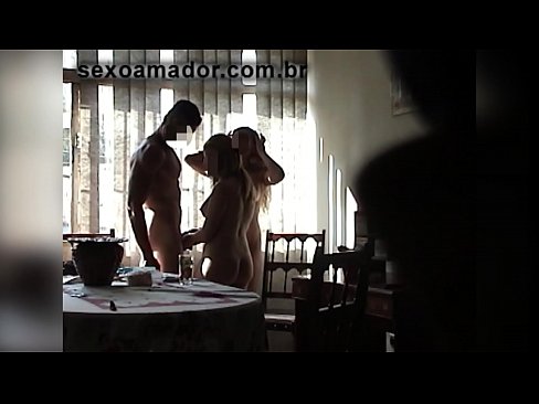 ❤️ Sexvenner inviterer en gigantisk mann og en trekant med seg ❤️❌ Pornovideo på porno no.com-porn-zog.ru ❌